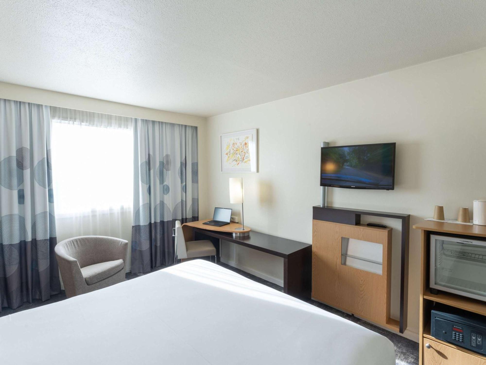 Novotel Nantes Centre Bord De Loire Εξωτερικό φωτογραφία