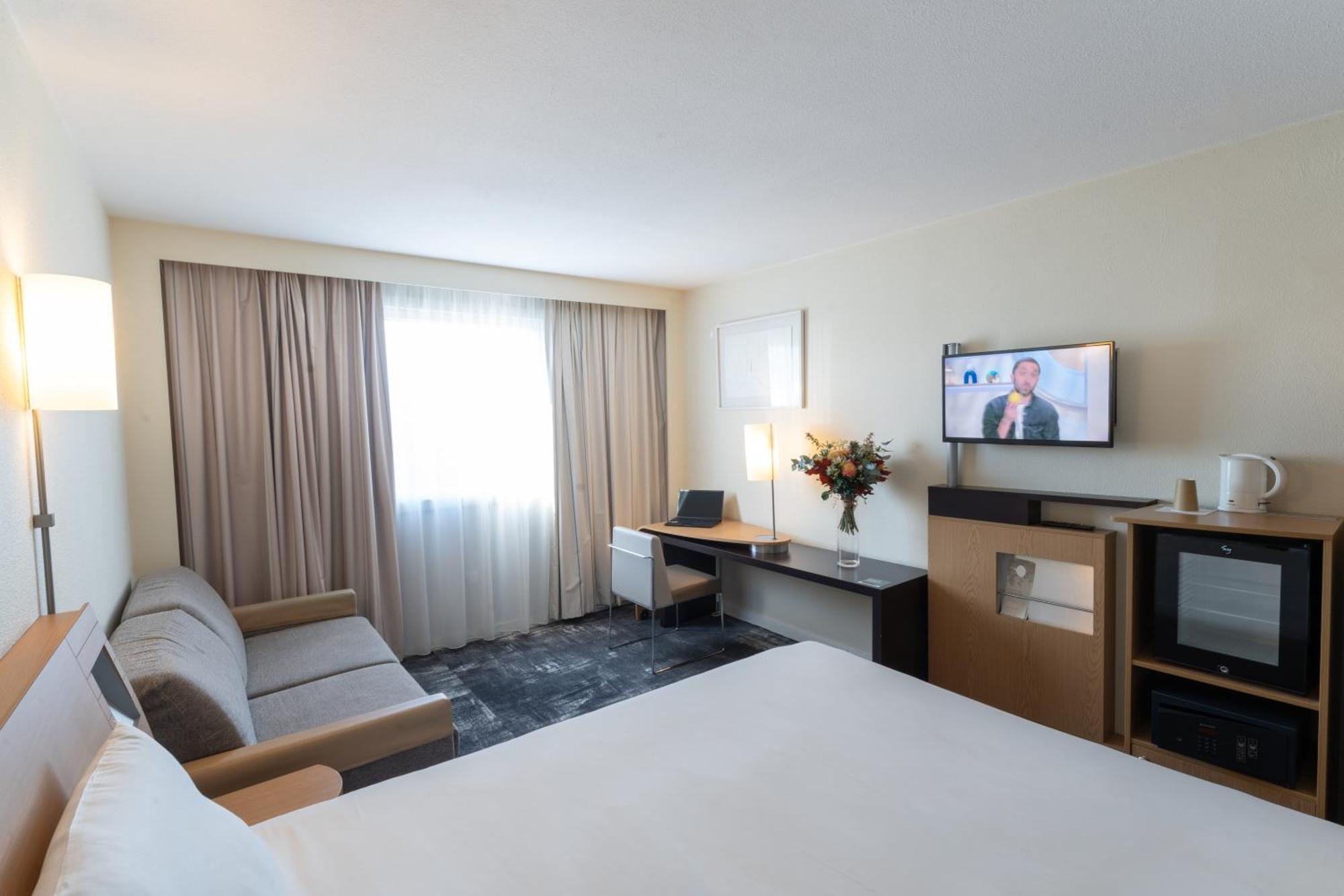 Novotel Nantes Centre Bord De Loire Εξωτερικό φωτογραφία