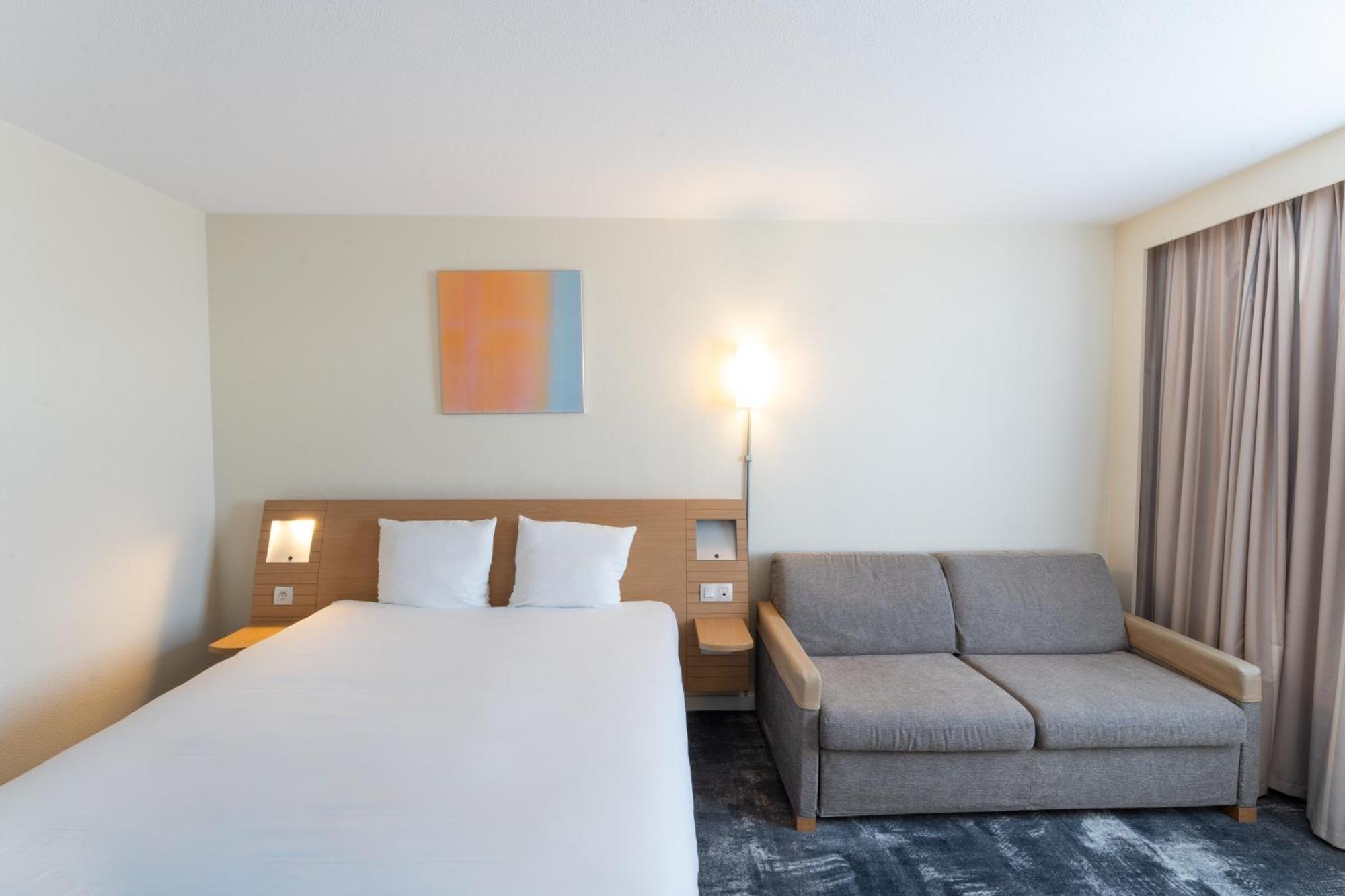 Novotel Nantes Centre Bord De Loire Εξωτερικό φωτογραφία