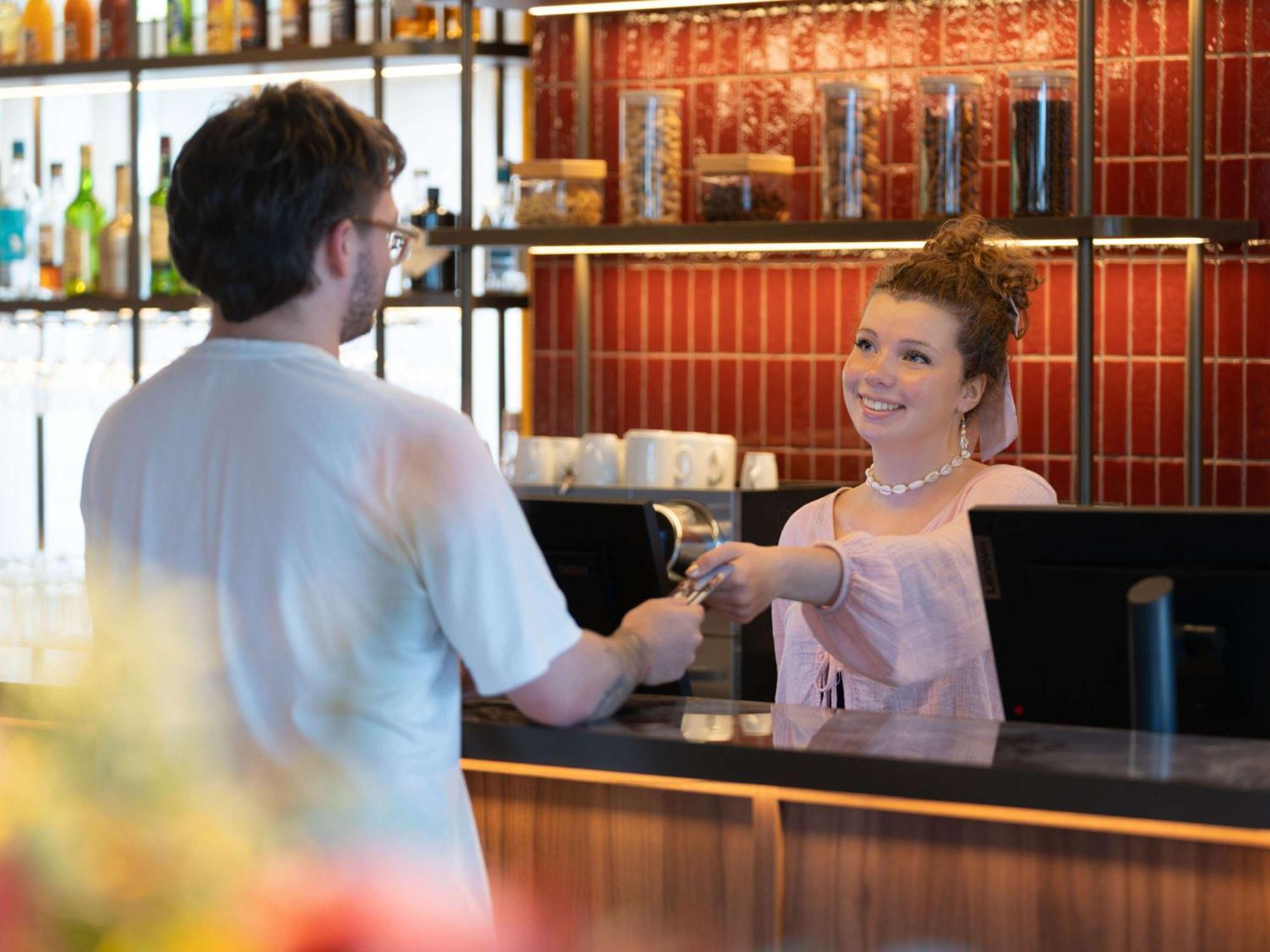 Novotel Nantes Centre Bord De Loire Εξωτερικό φωτογραφία
