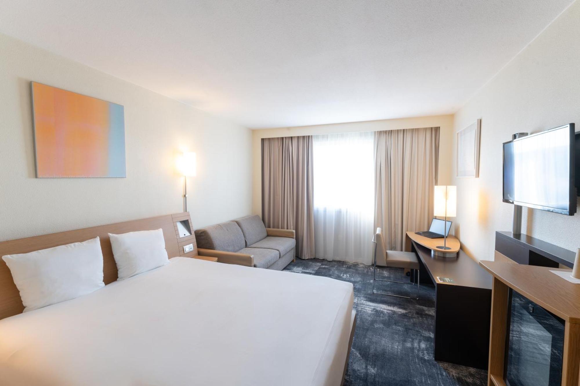 Novotel Nantes Centre Bord De Loire Εξωτερικό φωτογραφία