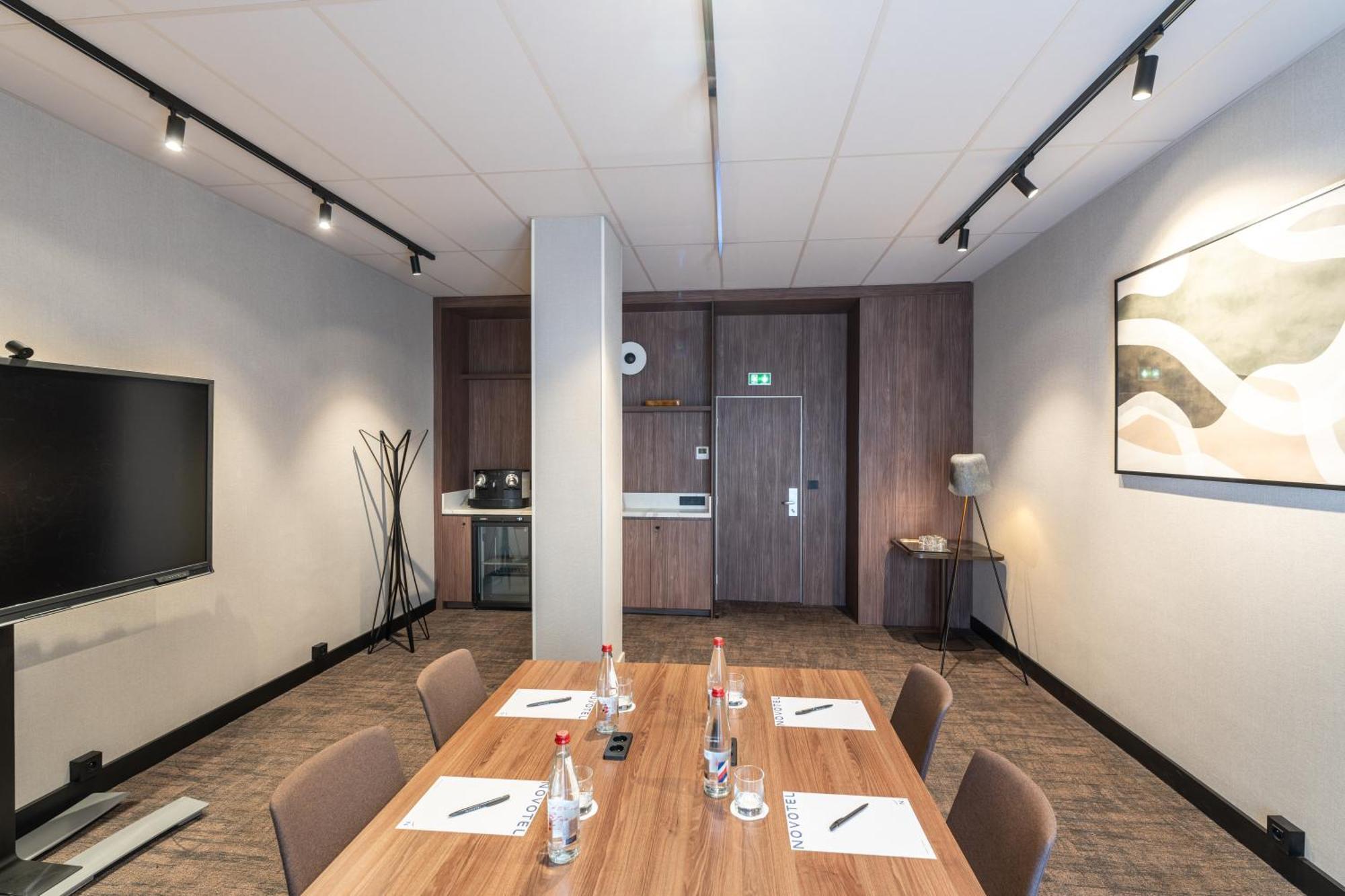 Novotel Nantes Centre Bord De Loire Εξωτερικό φωτογραφία