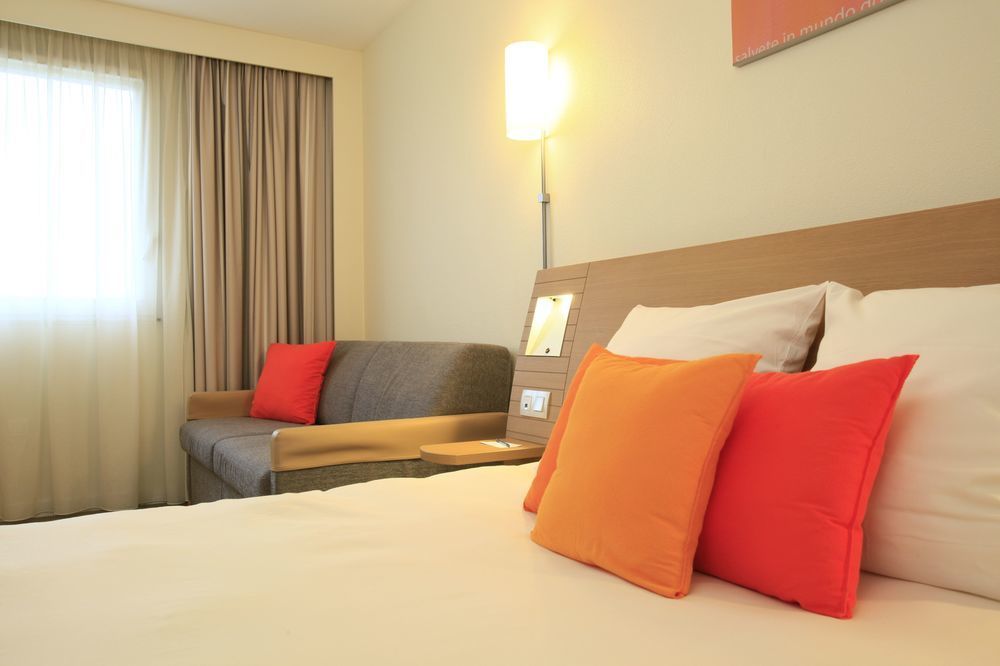 Novotel Nantes Centre Bord De Loire Εξωτερικό φωτογραφία